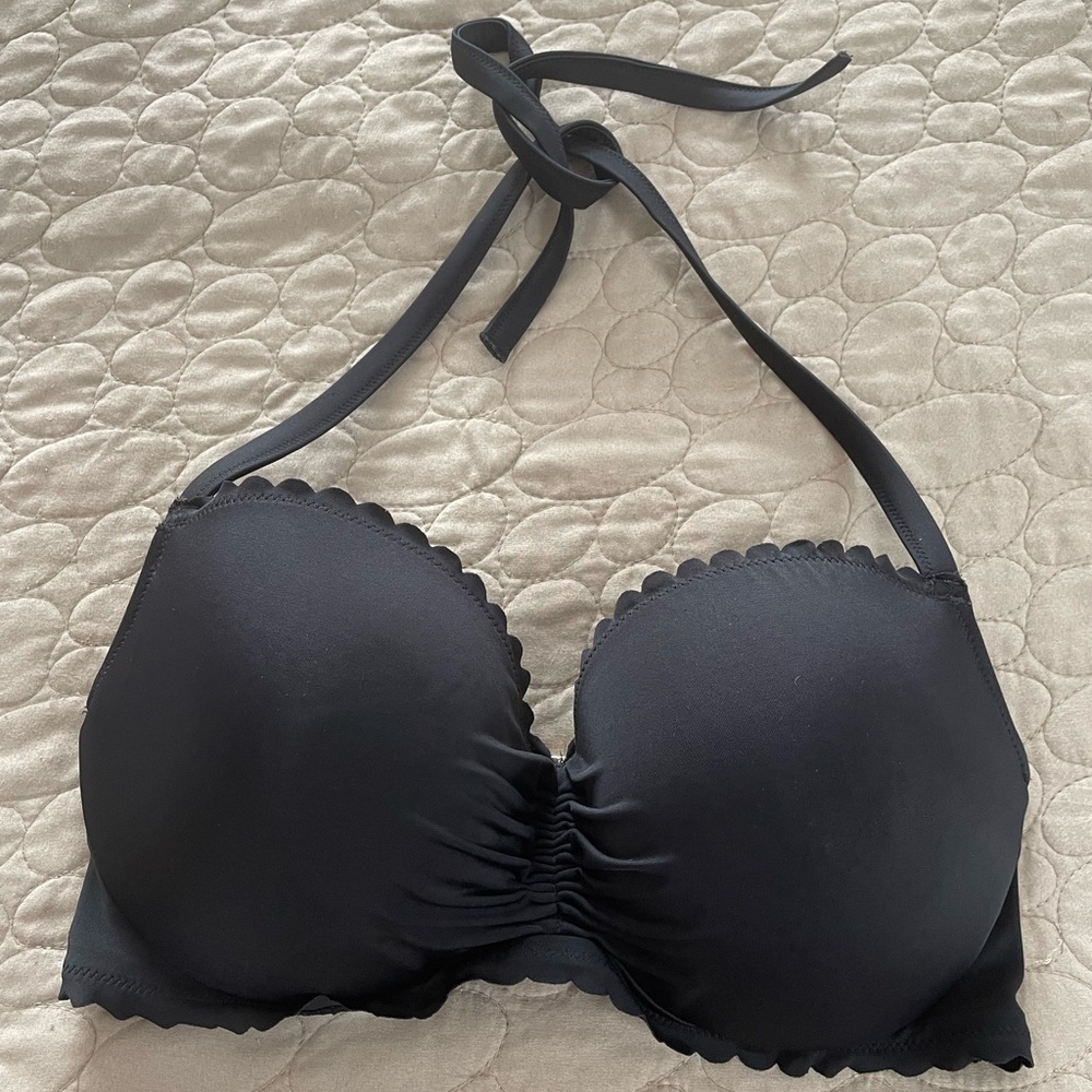 Victoria’s Secret 36DD Black Scalloped Edge Bandeau Swim Top